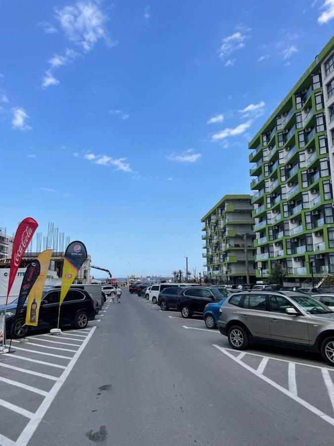 Ini Apartment Alezzi Năvodari Exteriör bild