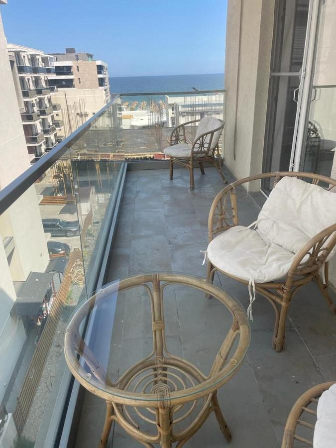 Ini Apartment Alezzi Năvodari Exteriör bild