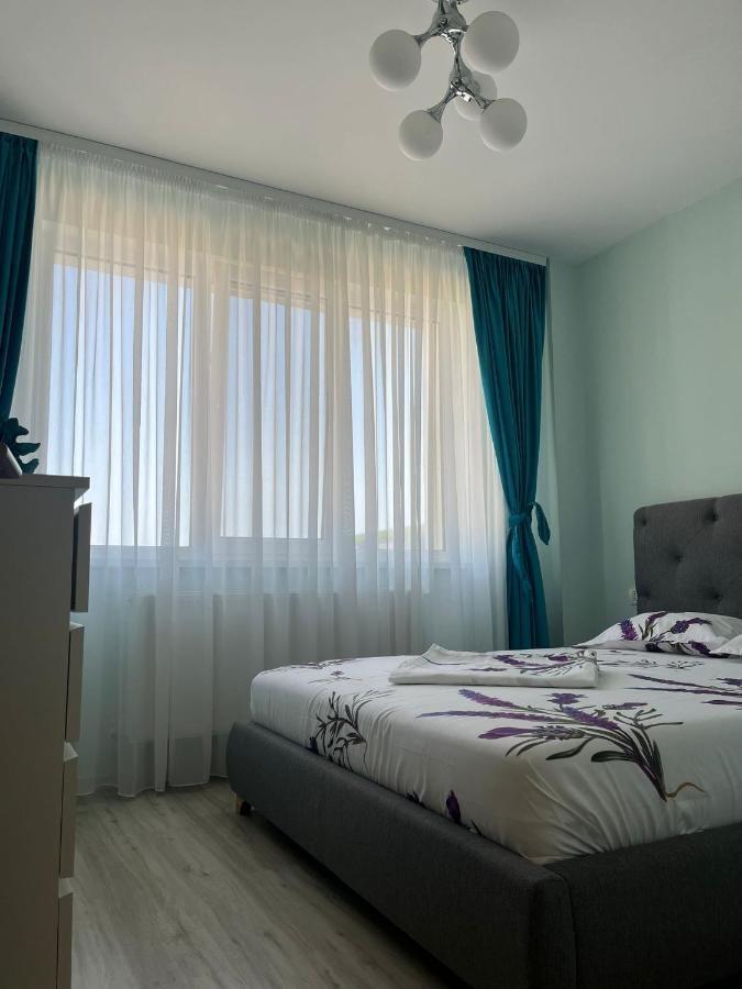 Ini Apartment Alezzi Năvodari Exteriör bild